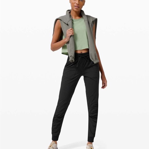 NWT Lululemon Beyond the Studio Jogger Black - Picture 8 of 11